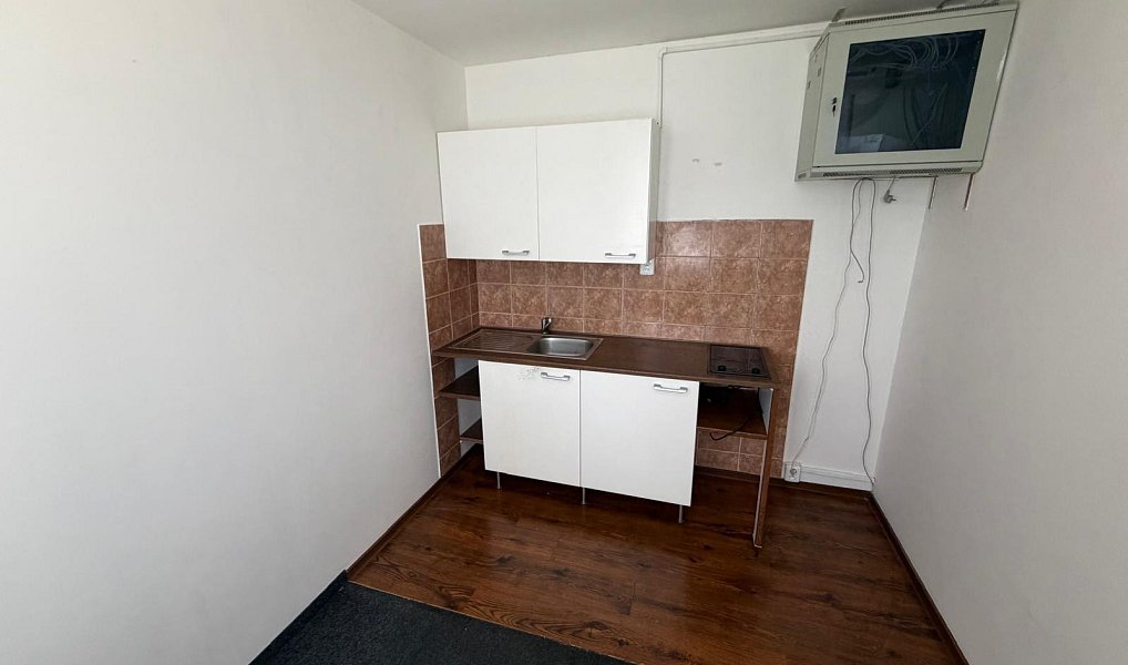 Pronájem kanceláře 55 m², Most – náhled fotky 8