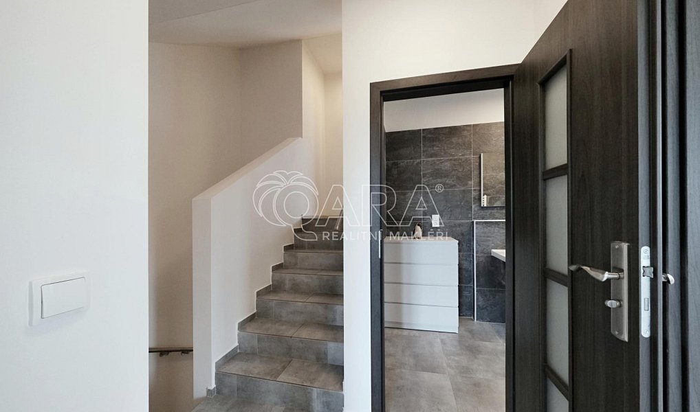Pronájem domu 124 m² s pozemkem 76 m², Nelahozeves – náhled fotky 24