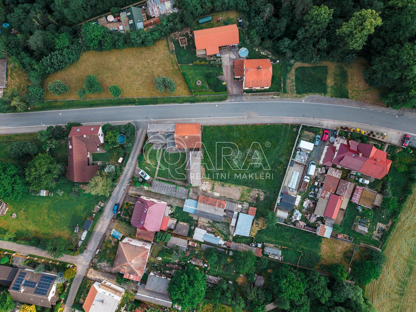 Prodej stavebního pozemku 966 m² – fotografie 5