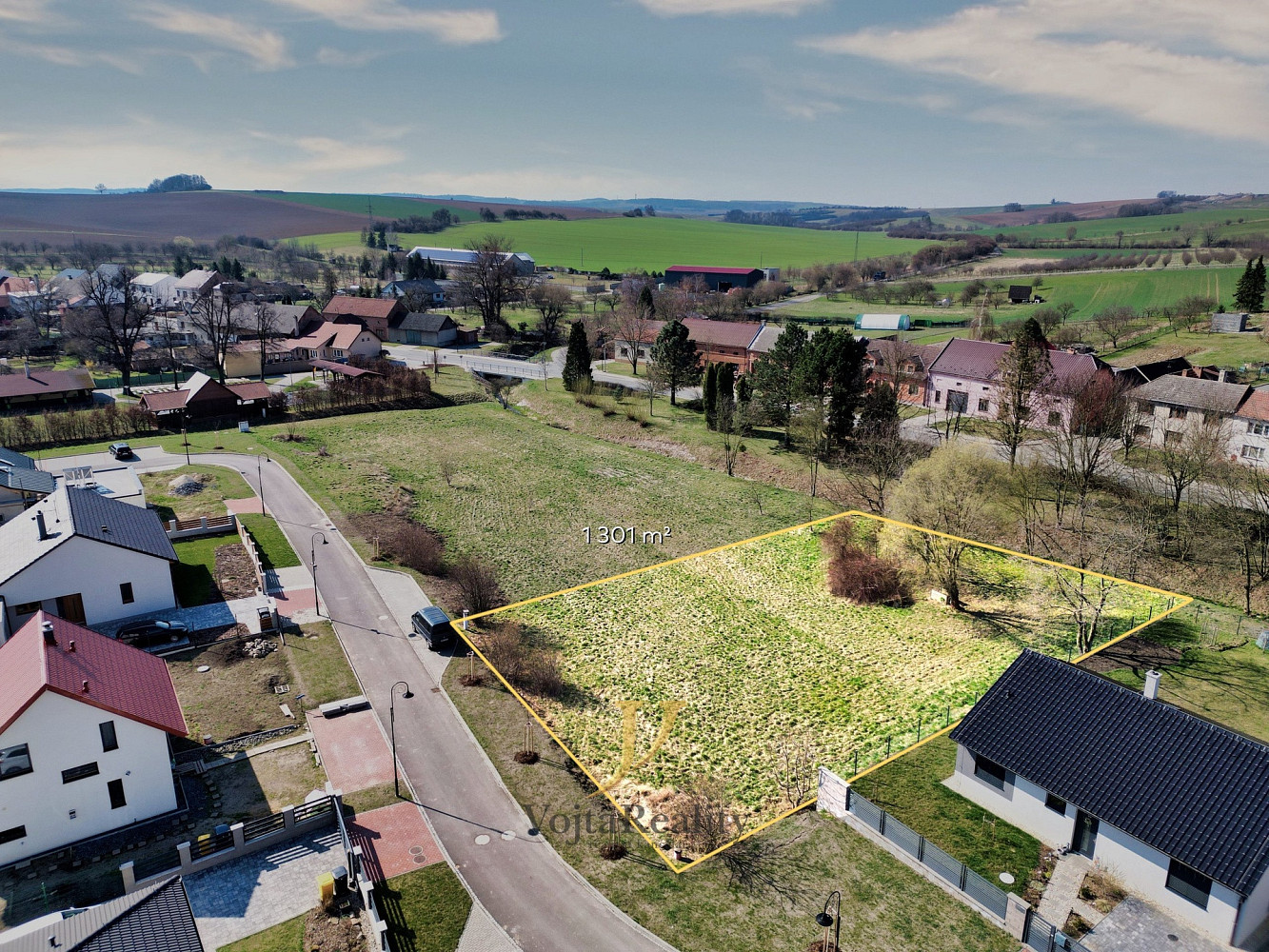 Prodej stavebního pozemku 1 301 m²