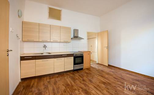 Pronájem bytu 2+1 72 m², Farského, Tábor