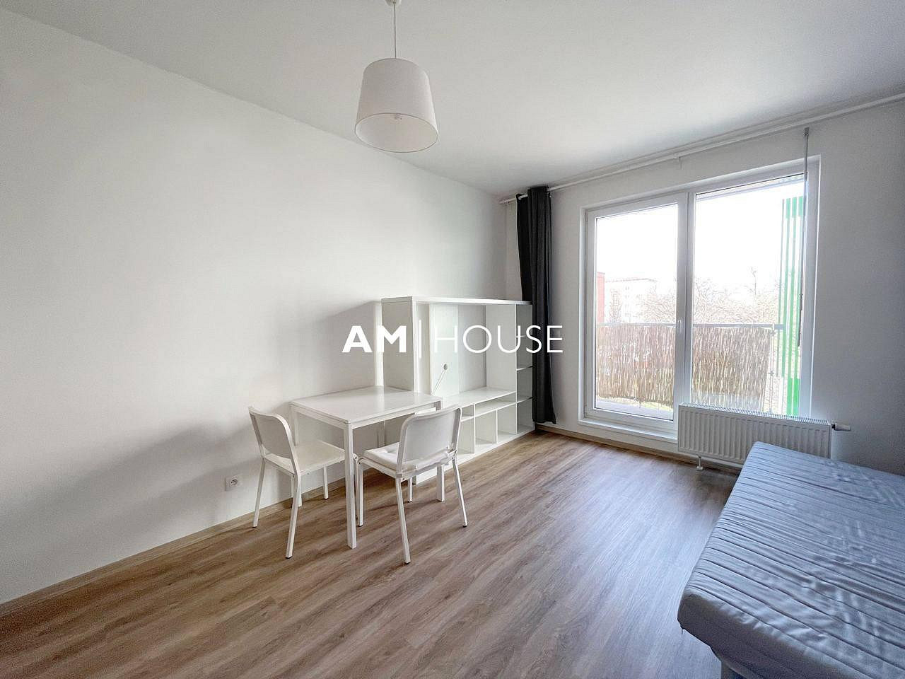Pronájem bytu 1+kk 28 m² – fotografie 3