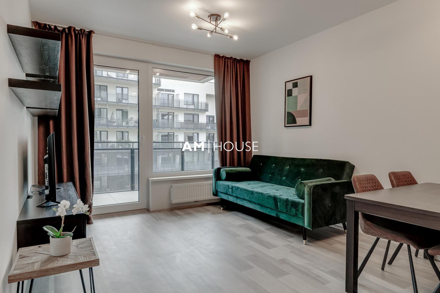 Pronájem bytu 2+kk 57 m² — photo 2