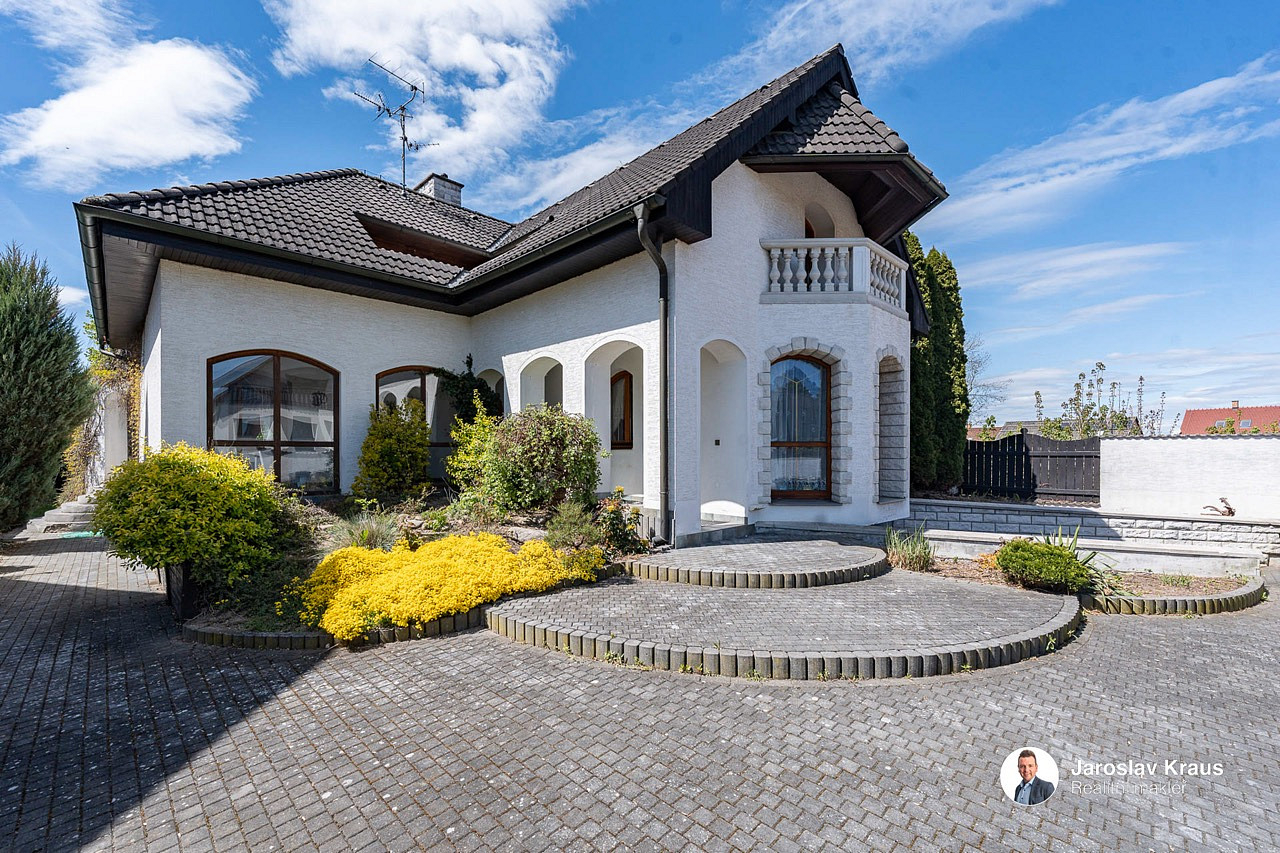 Prodej domu 250 m² s pozemkem 769 m²
