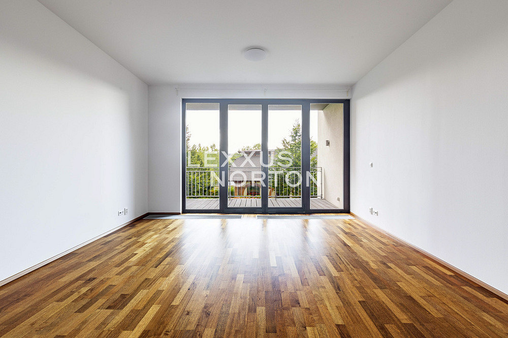 Pronájem bytu 4+kk 101 m² – fotografie 2