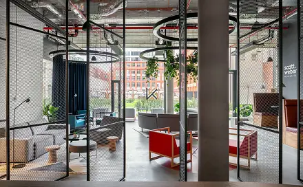 Pronájem komerčního prostoru 300 m², Pernerova · Karlín