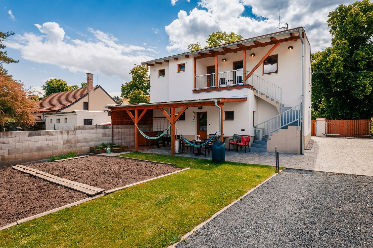 Prodej domu 176 m² s pozemkem 3 112 m² – pohled 3