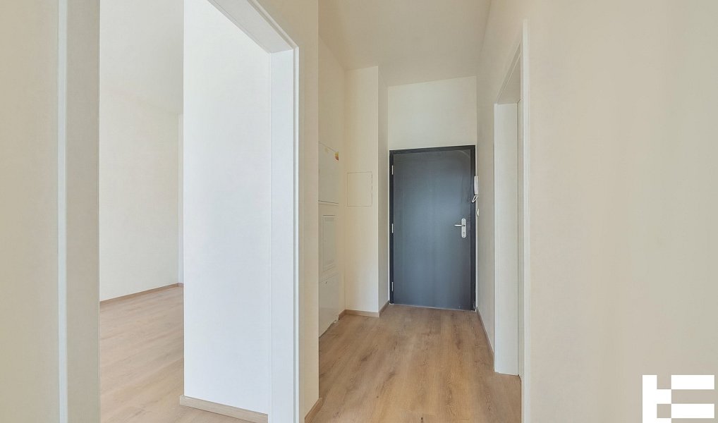 Prodej bytu 2+kk 61 m², Praha – náhled fotky 9