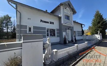 Prodej domu 390 m² s pozemkem 2 700 m², Meziměstí - Starostín, okres Náchod