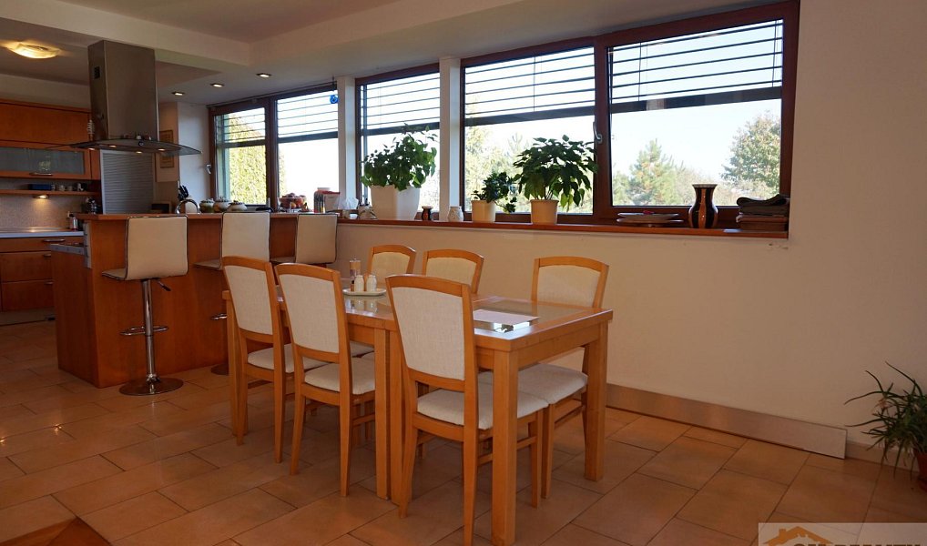 Prodej domu 197 m² s pozemkem 2 022 m², Mostkovice – náhled fotky 11