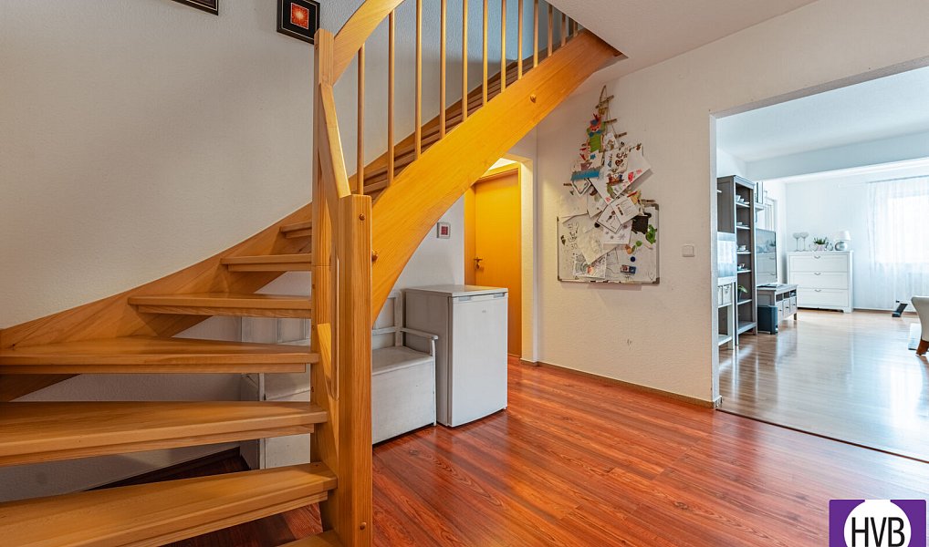 Prodej domu 168 m² s pozemkem 1 218 m², Drhovle – náhled fotky 8