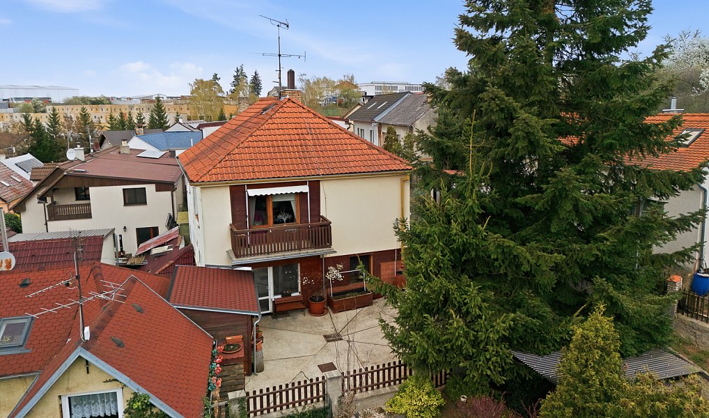 Prodej domu 201 m² s pozemkem 360 m², Rakovník – náhled fotky 32