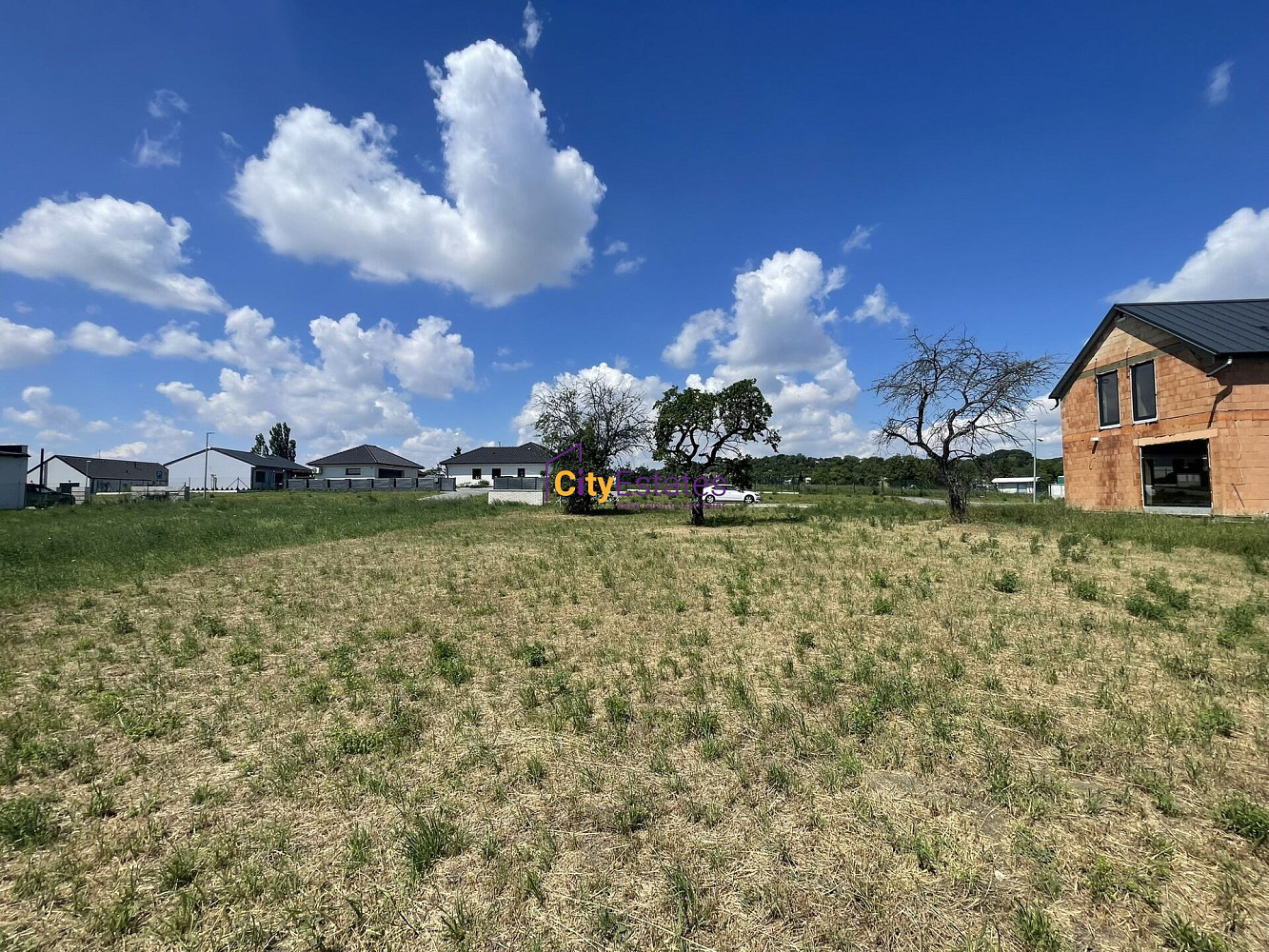 Prodej stavebního pozemku 1 090 m² – fotografie 4