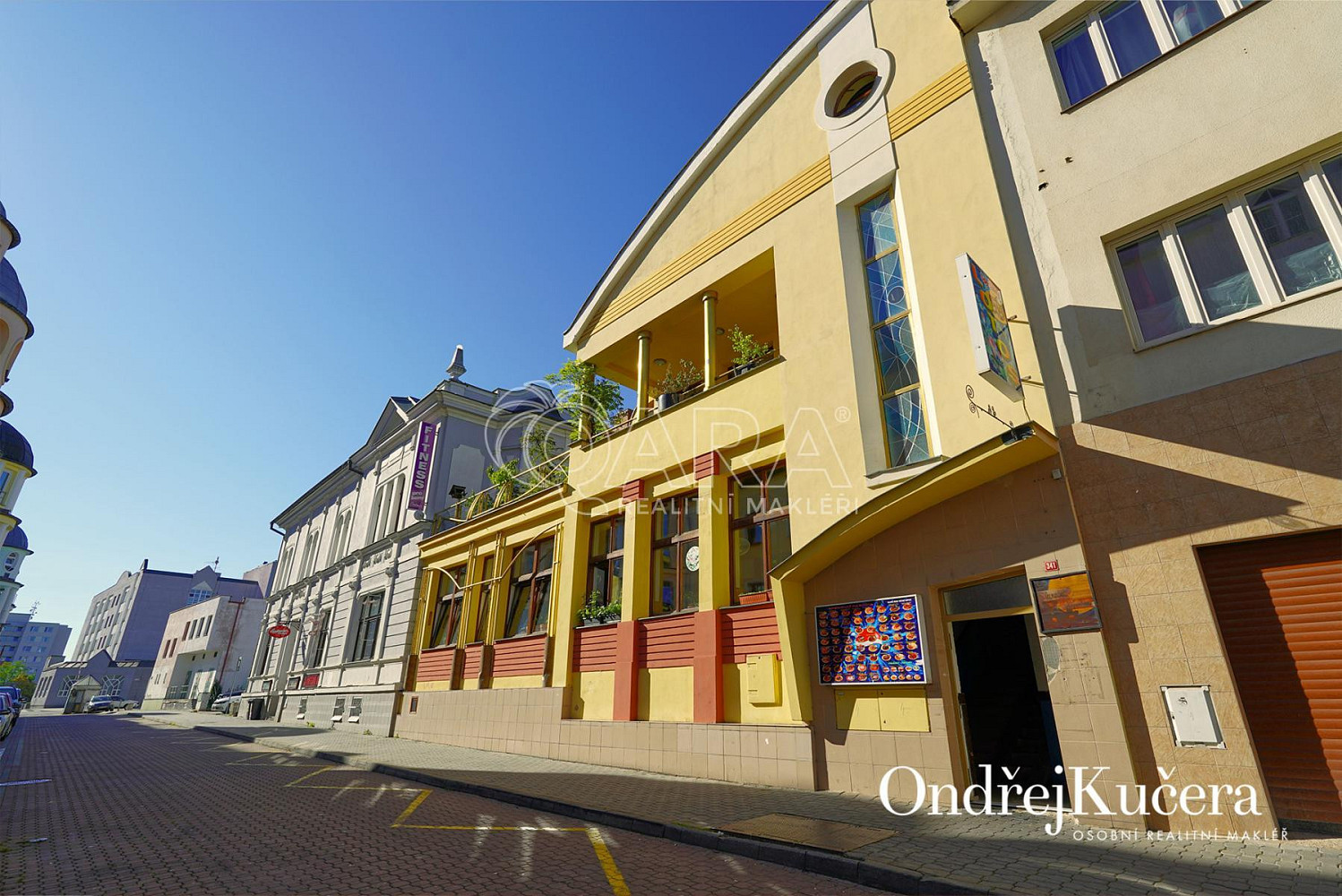 Prodej domu 1 000 m² s pozemkem 1 000 m² — photo 2