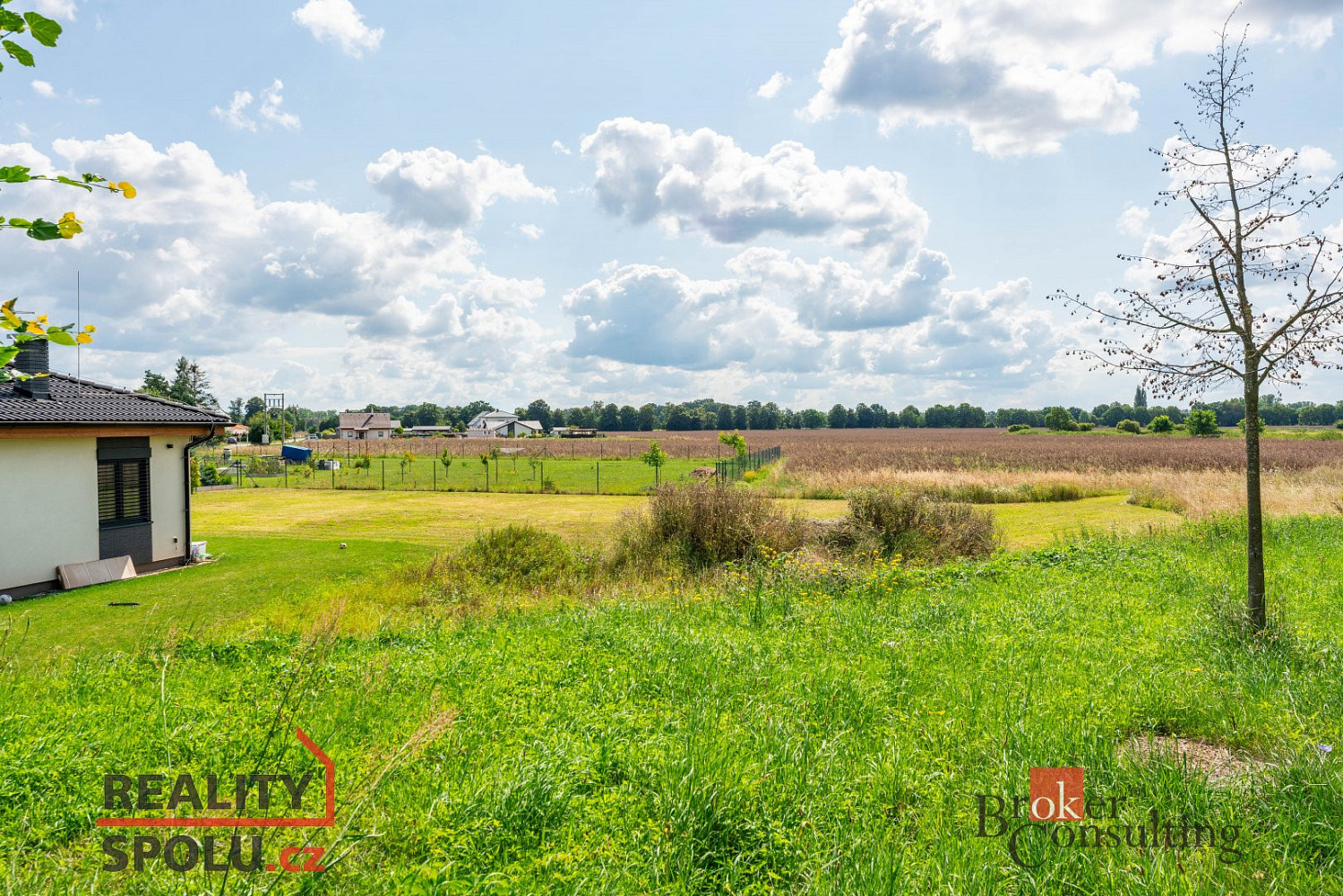 Prodej stavebního pozemku 1 037 m²