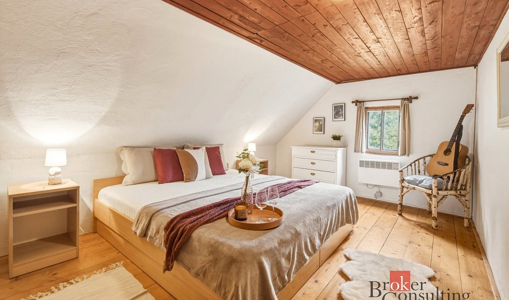 Prodej domu 250 m² s pozemkem 4 135 m², Vrchlabí – náhled fotky 2