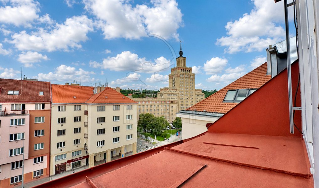 Prodej bytu 4+1 103 m², Praha – náhled fotky 2