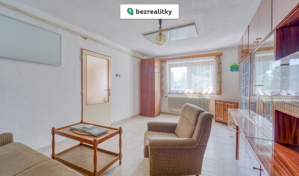 Prodej domu 208 m² s pozemkem 2 330 m², Lesná – náhled fotky 8