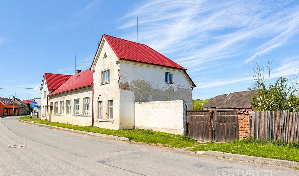 Prodej domu 200 m² s pozemkem 1 394 m², Olbramice – fotka 1 z 26