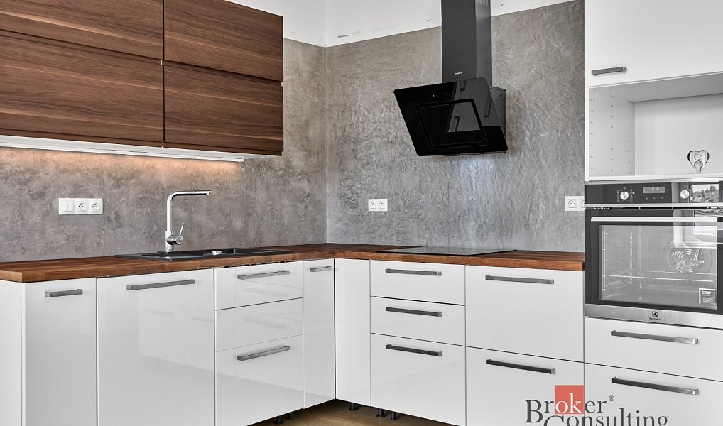Prodej bytu 3+kk 90 m², K Nemocnici, Cheb