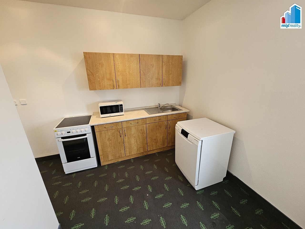 Pronájem kanceláře 114 m² — photo 4