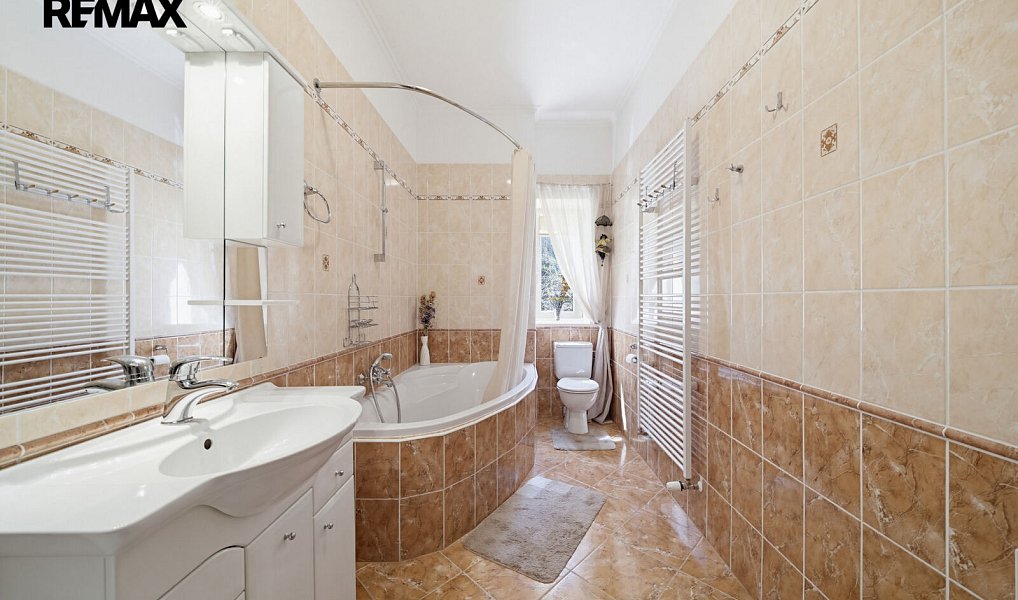 Prodej bytu 2+1 66 m², Karlovy Vary – náhled fotky 16