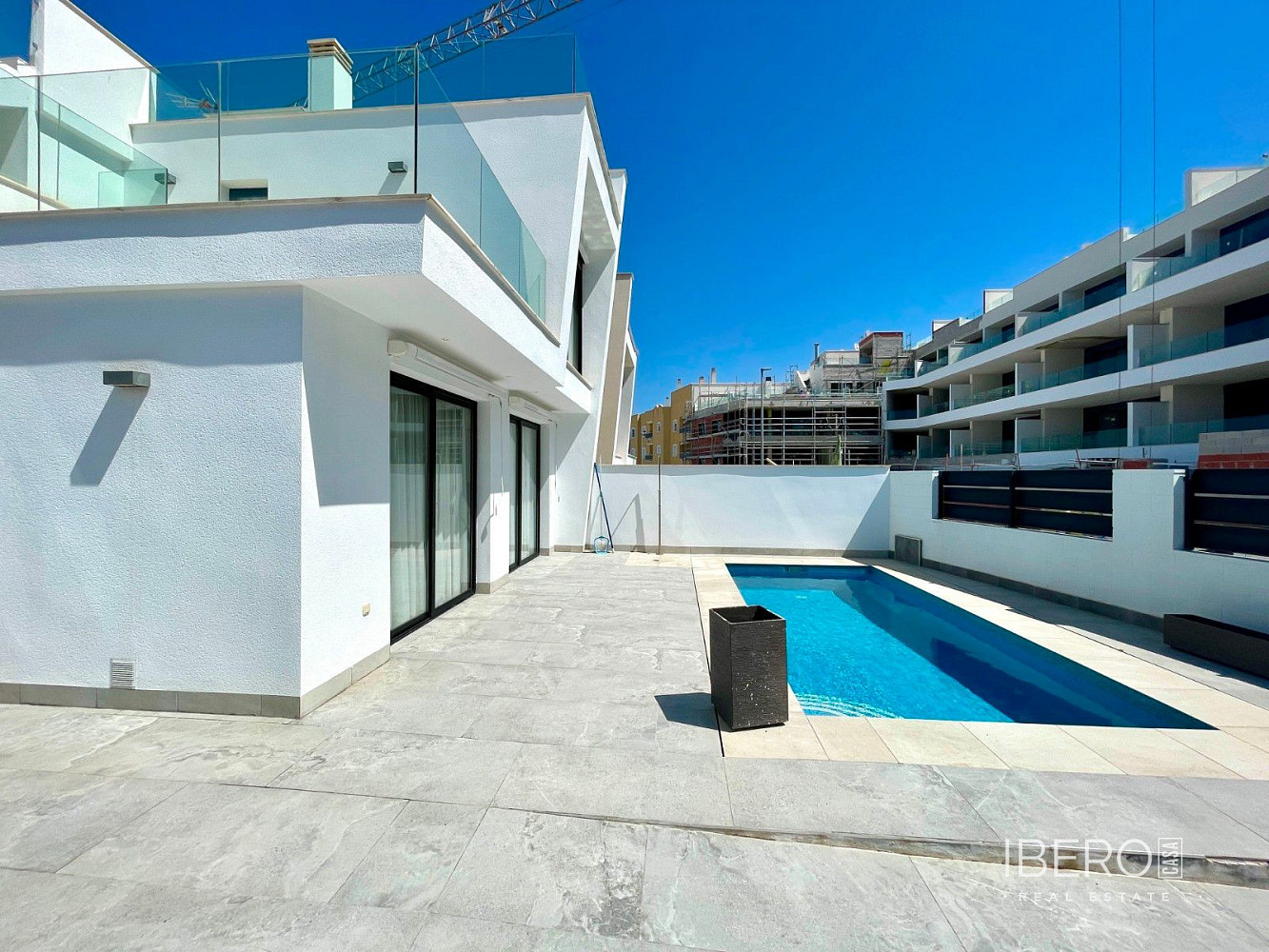 Prodej domu 143 m² s pozemkem 250 m² – pohled 2