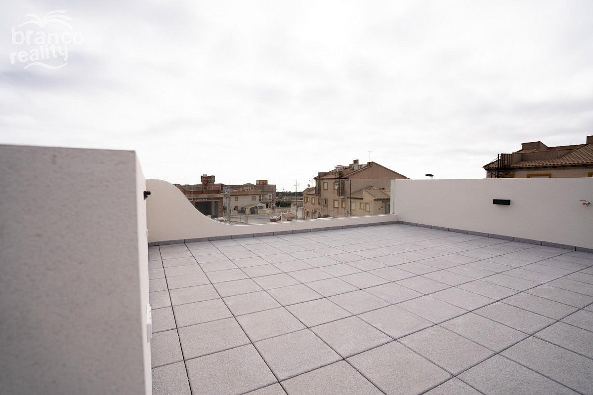 Prodej domu 71 m² s pozemkem 500 m² – pohled 2