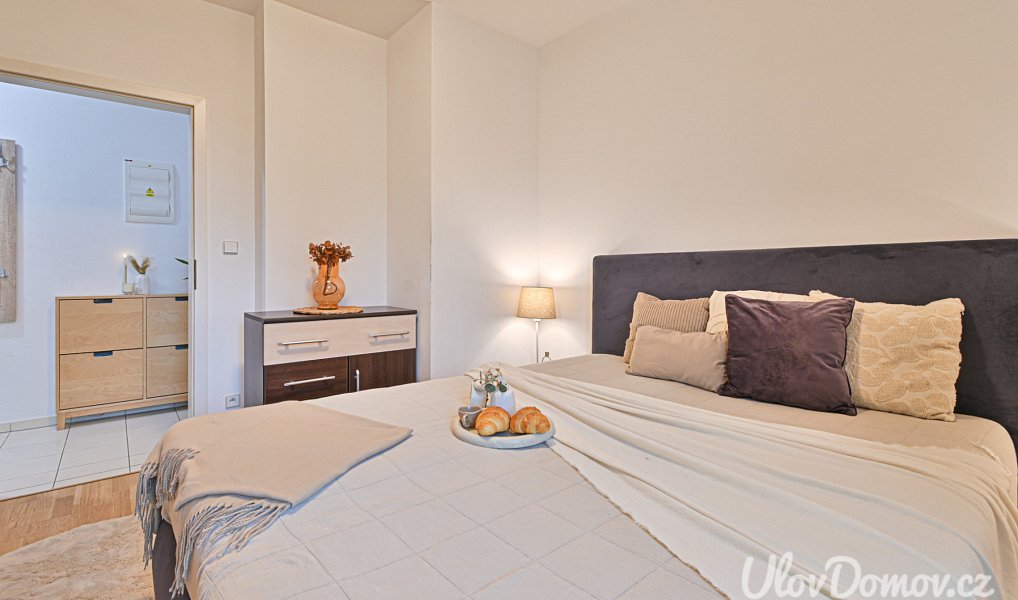 Prodej bytu 2+kk 46 m², Praha – náhled fotky 8