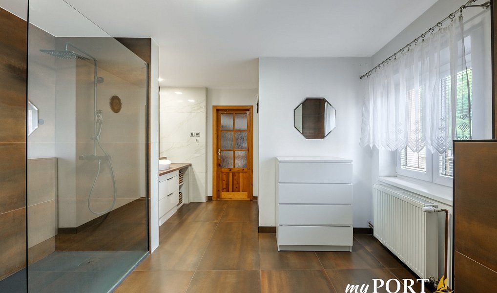 Prodej domu 322 m² s pozemkem 445 m², Chyše – náhled fotky 10