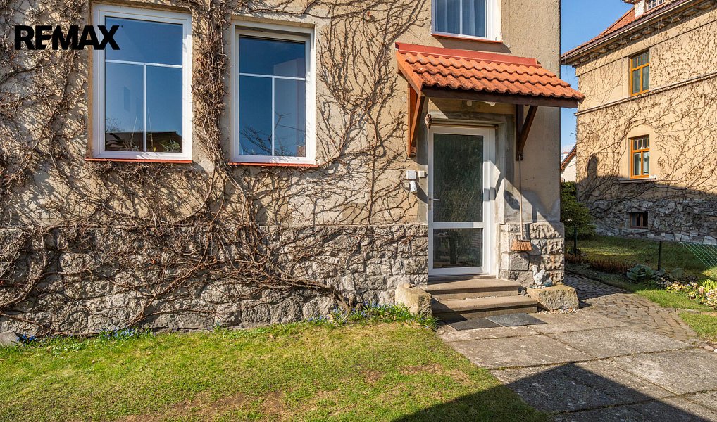 Prodej domu 294 m² s pozemkem 813 m², Nový Bor – náhled fotky 38