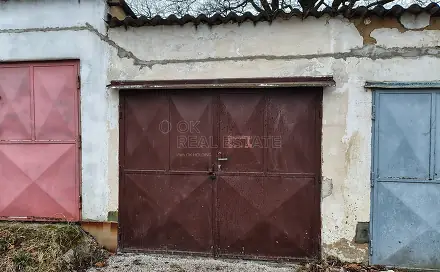Garáž u Papírny, Plzeň