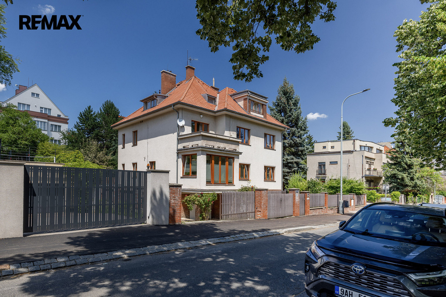 Prodej domu 400 m² s pozemkem 1 009 m² — photo 3