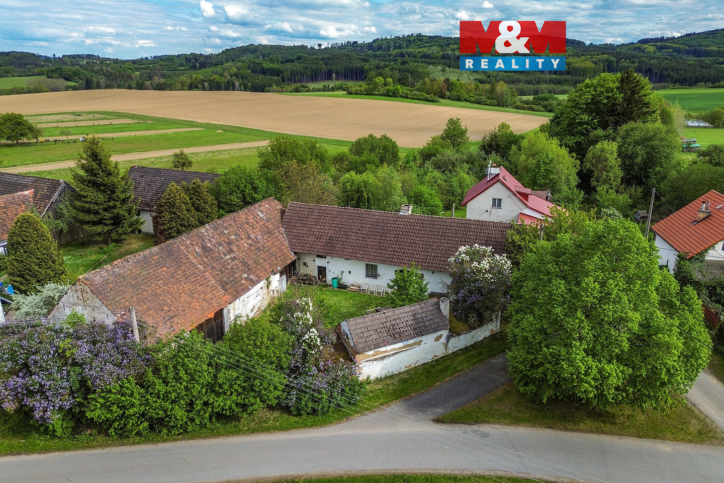 Prodej domu 138 m² s pozemkem 2 450 m²