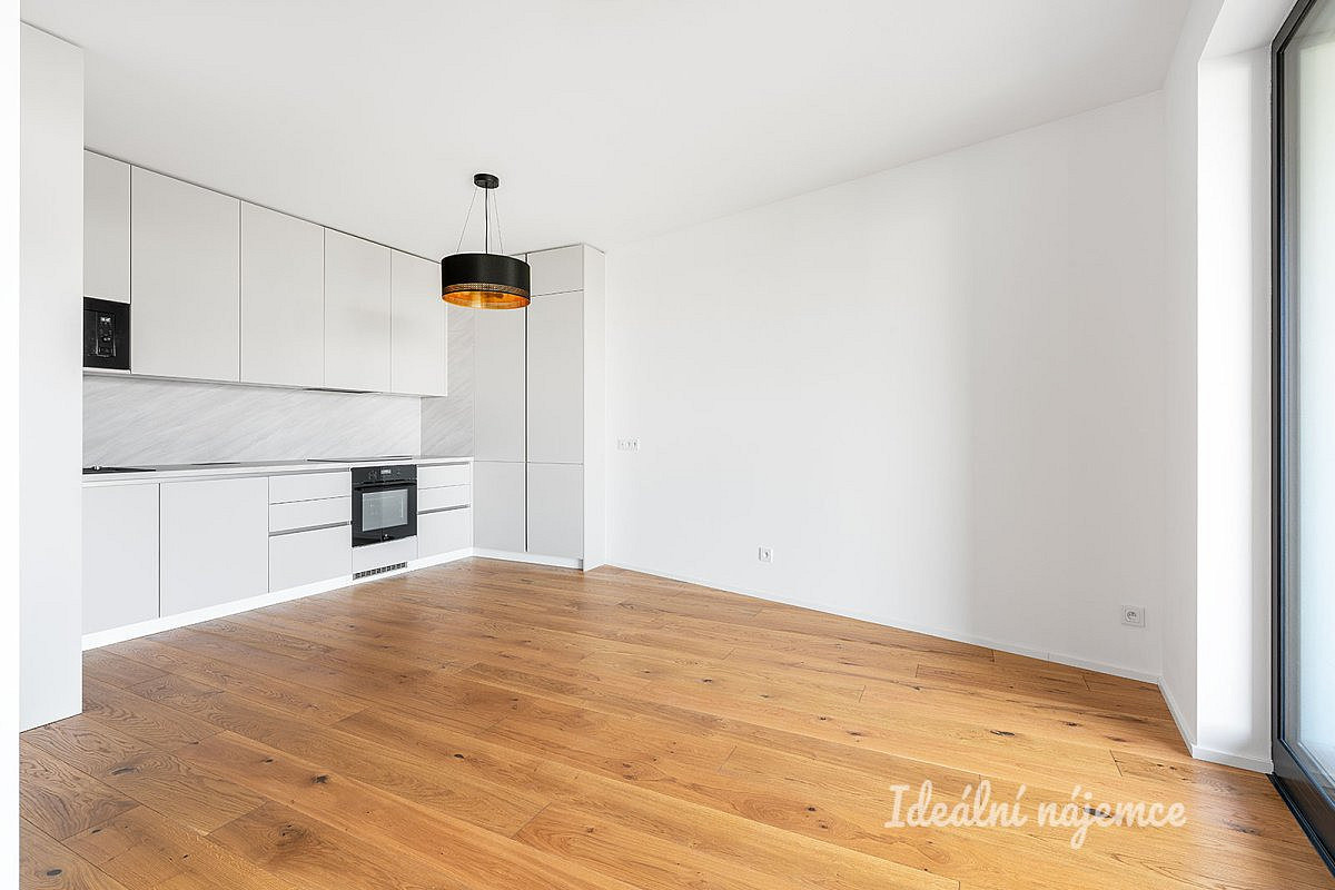 Pronájem bytu 2+kk 50 m² – fotografie 4