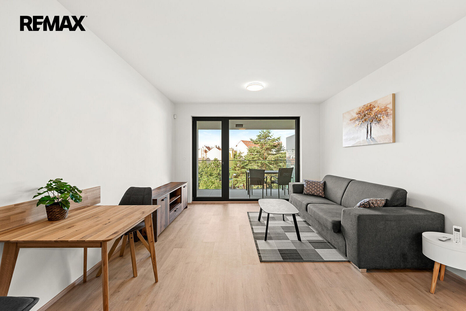 Pronájem bytu 1+kk 33 m² – fotografie 4