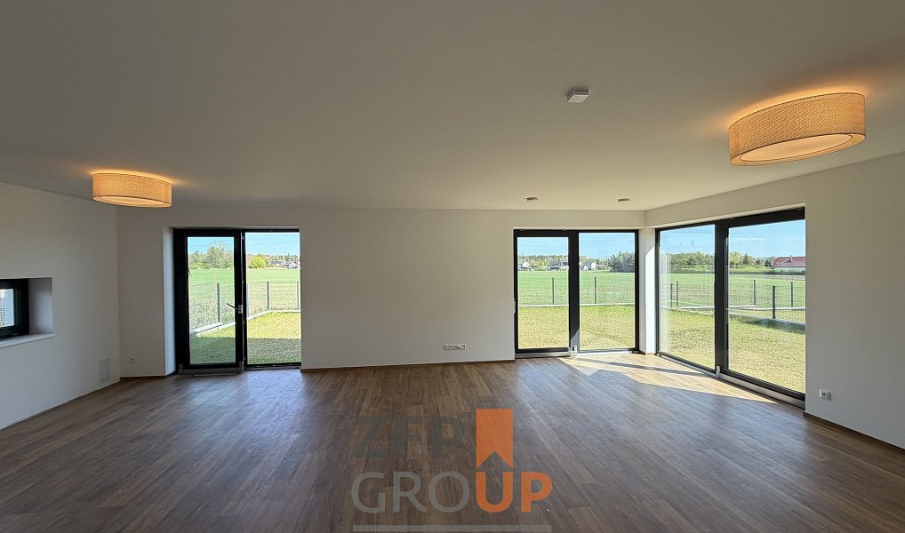 Prodej ubytovacího objektu 228 m², Dříteč – fotka 1 z 60