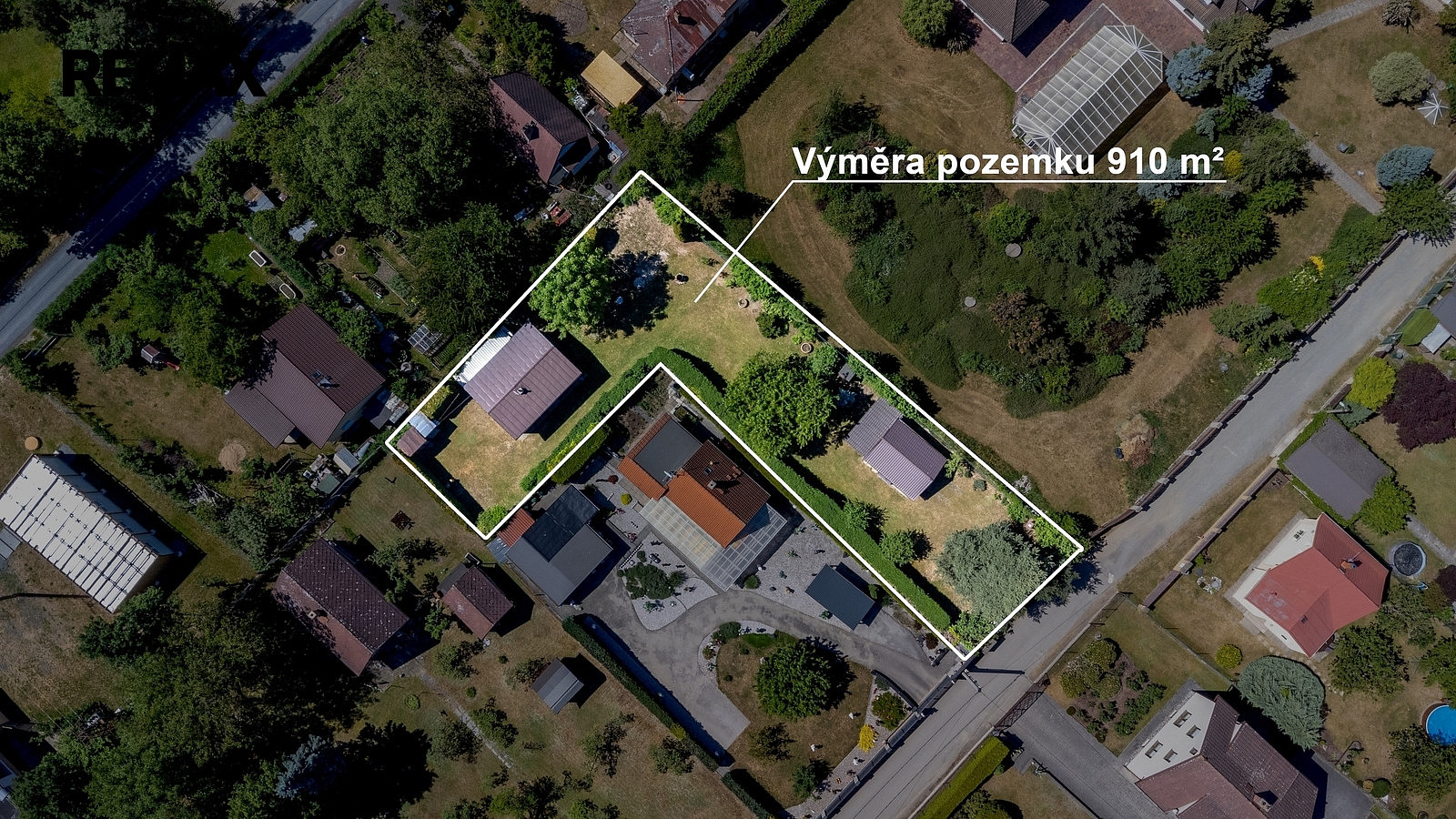 Prodej stavebního pozemku 910 m²