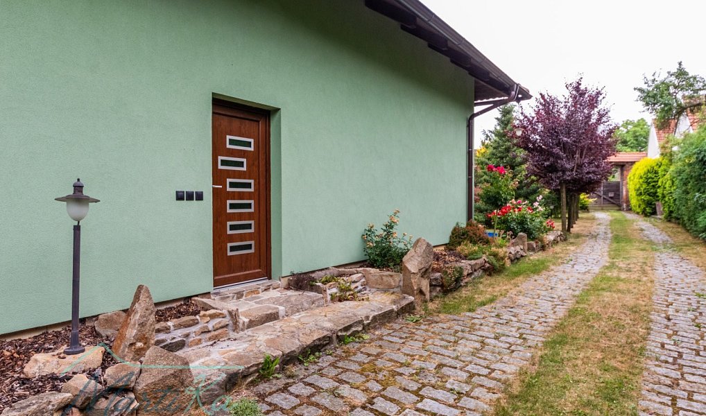 Prodej domu 238 m² s pozemkem 1 541 m², Neveklov – náhled fotky 19