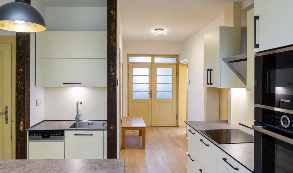 Prodej domu 254 m² s pozemkem 1 048 m², Cheb – náhled fotky 4