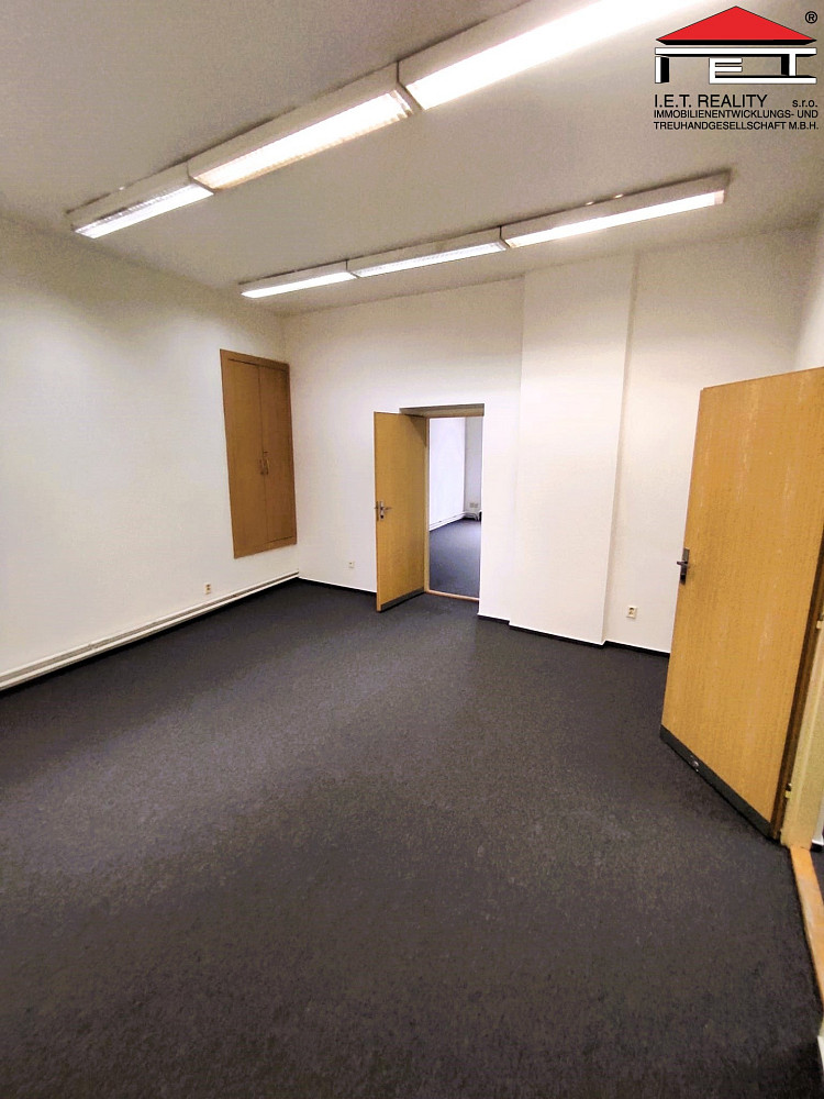 Pronájem kanceláře 110 m² – fotografie 5