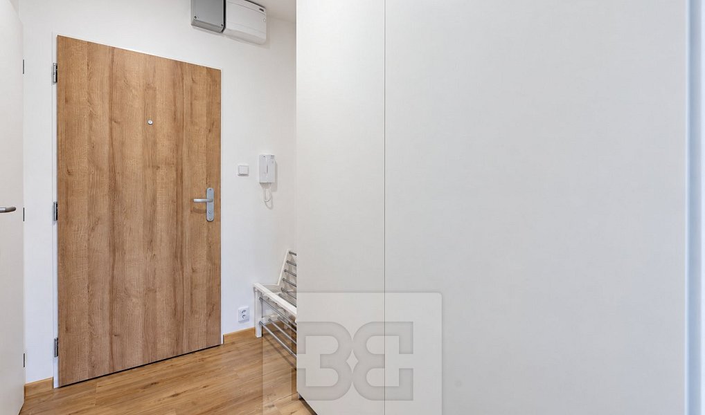 Pronájem bytu 1+kk 29 m², Praha – náhled fotky 7