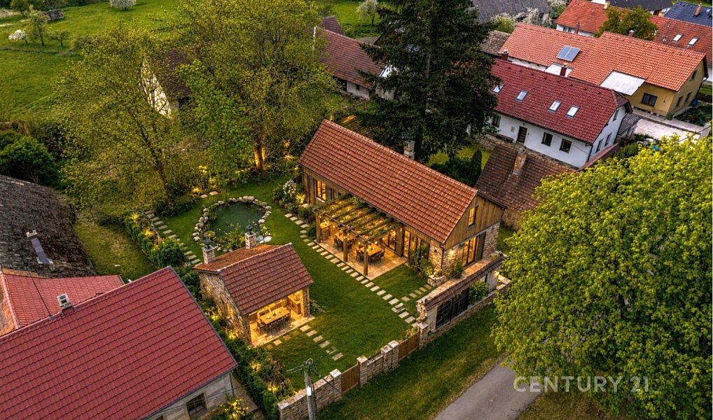 Prodej domu 80 m² s pozemkem 3 279 m², Loket – náhled fotky 2
