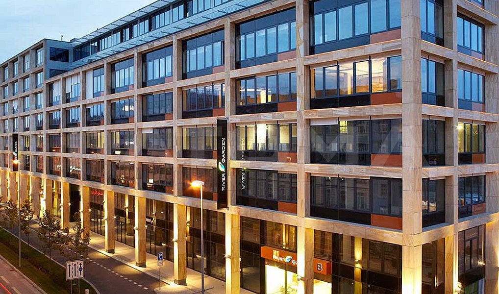 Pronájem kanceláře 1 105 m², Praha – náhled fotky 2