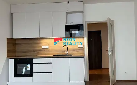 Pronájem bytu 1+kk 35 m², Císařského pluku, Opava - Předměstí