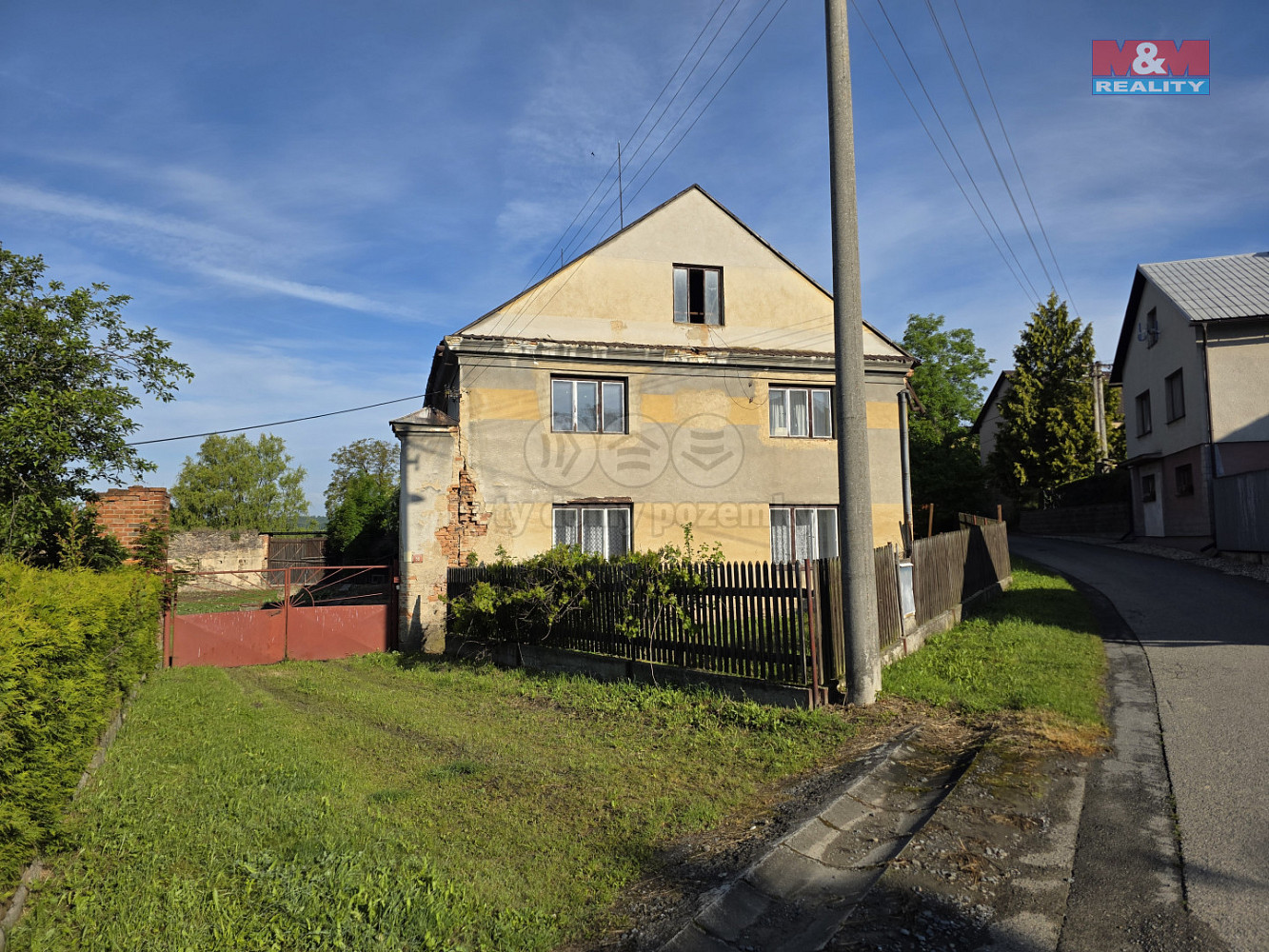 Prodej domu 238 m² s pozemkem 3 800 m²