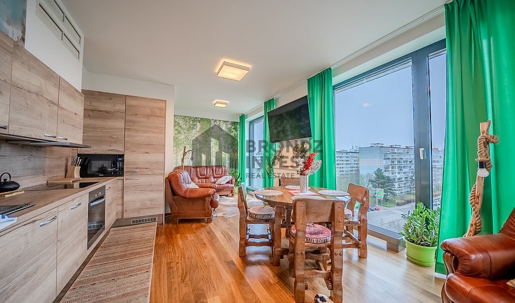 Pronájem bytu 2+kk 75 m², Praha – náhled fotky 2
