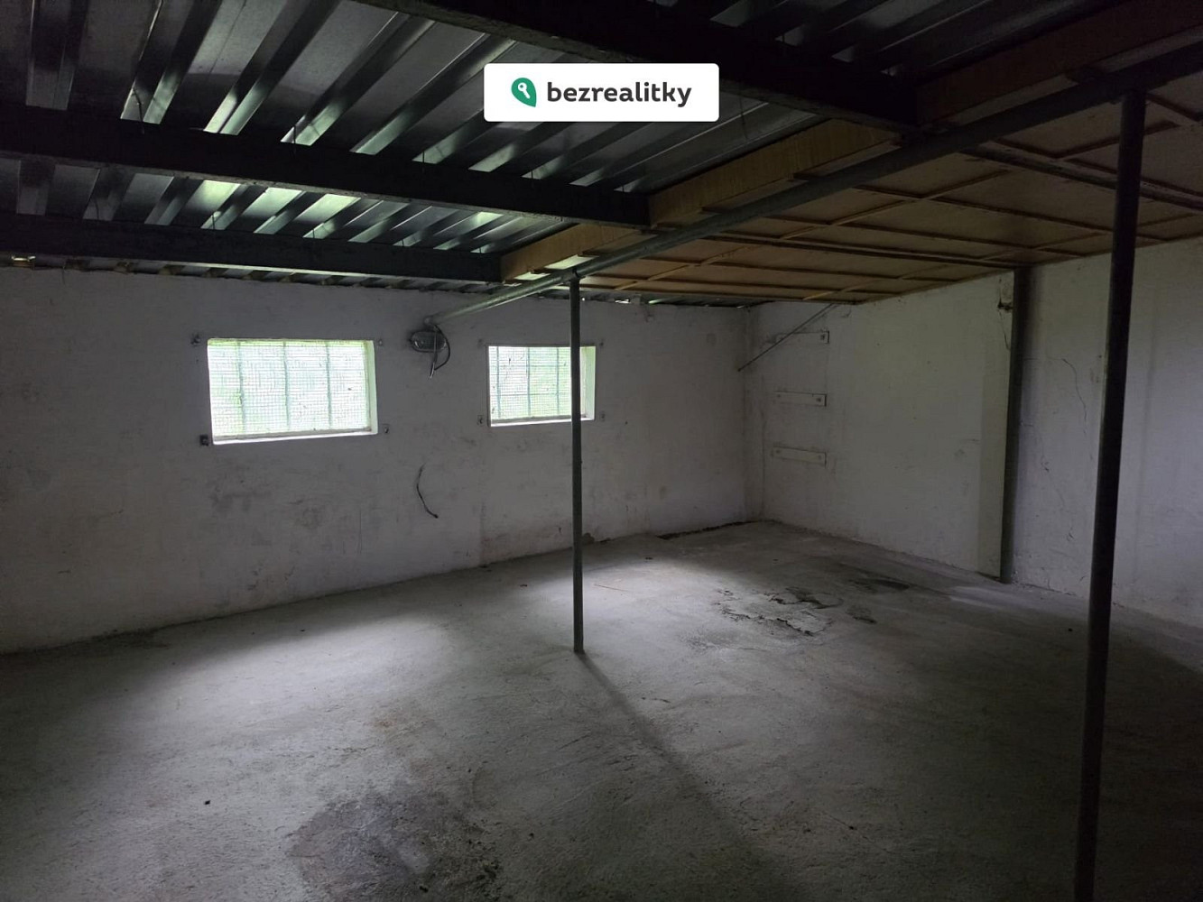 Prodej garáže 36 m2 – fotografie 3