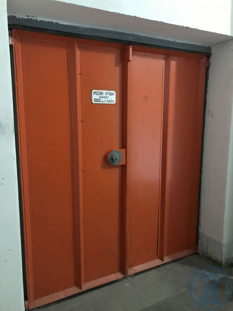 Pronájem výrobních prostor 550 m² – fotografie 3