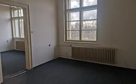 Pronájem kanceláře 35 m², Pardubice - Semtín